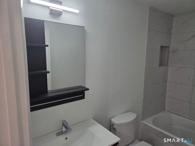 Building Photo - 39 Horton Hill Rd