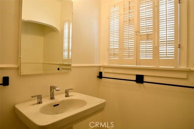 Building Photo - 679 La Mirada Ave