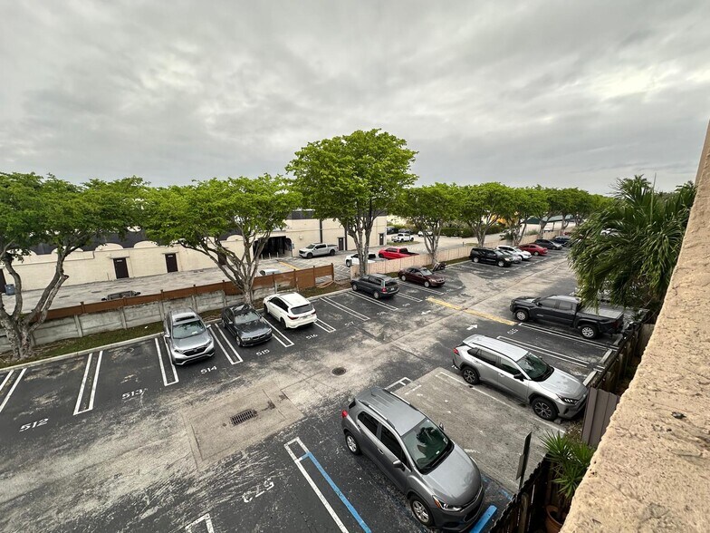 Building Photo - 10900 SW 104th St