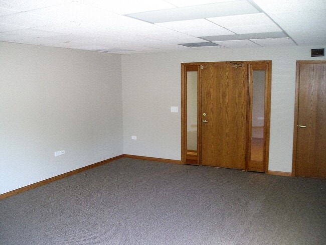 Building Photo - 9100 Ogden Ave