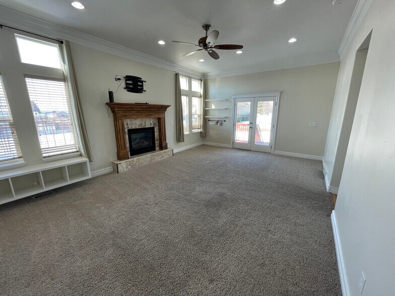 Livingroom - 706 S 600 E