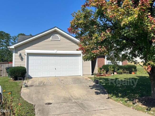 Building Photo - 1420 Dexter Ridge Dr