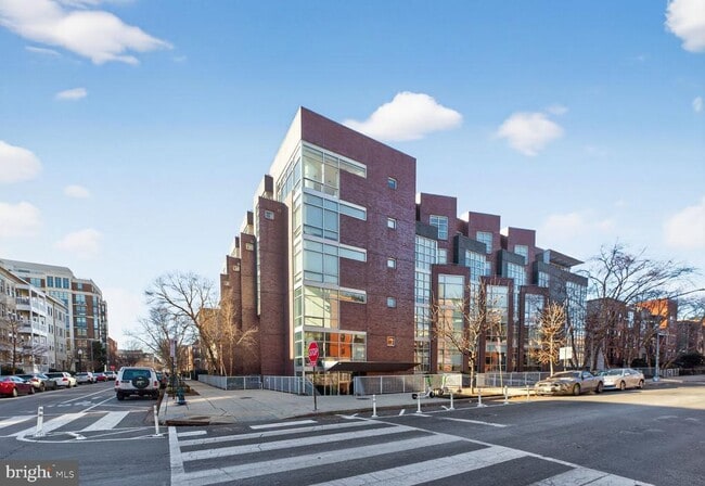 Building Photo - 2100 11th St NW