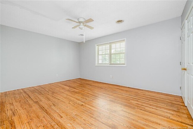 Building Photo - 2328 Barrington Cir