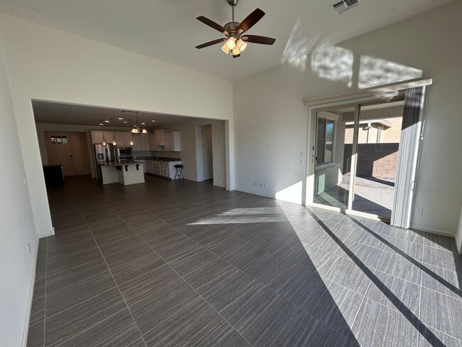 Building Photo - 8609 N 89th Dr