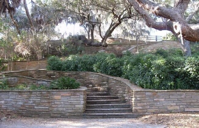 Building Photo - 2941 Shore Dr