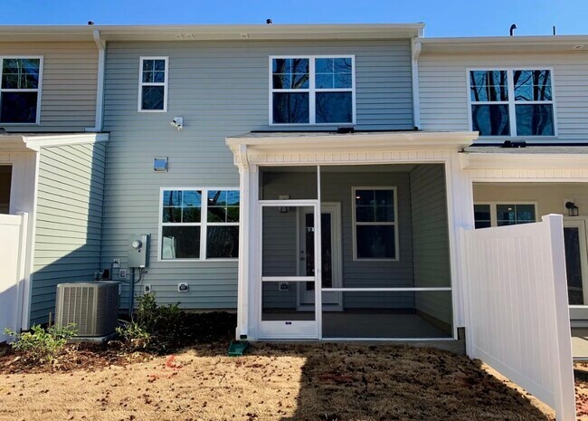 Building Photo - 525 Hazy Hls Ln