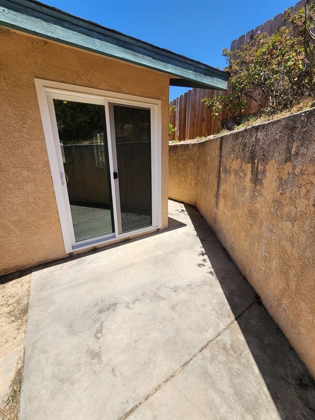 Building Photo - Charming 3 Bedroom Nipomo Home
