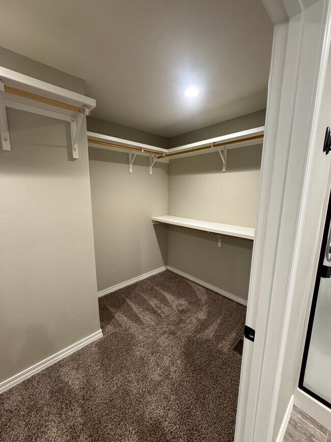 Building Photo - Your Next Home Awaits