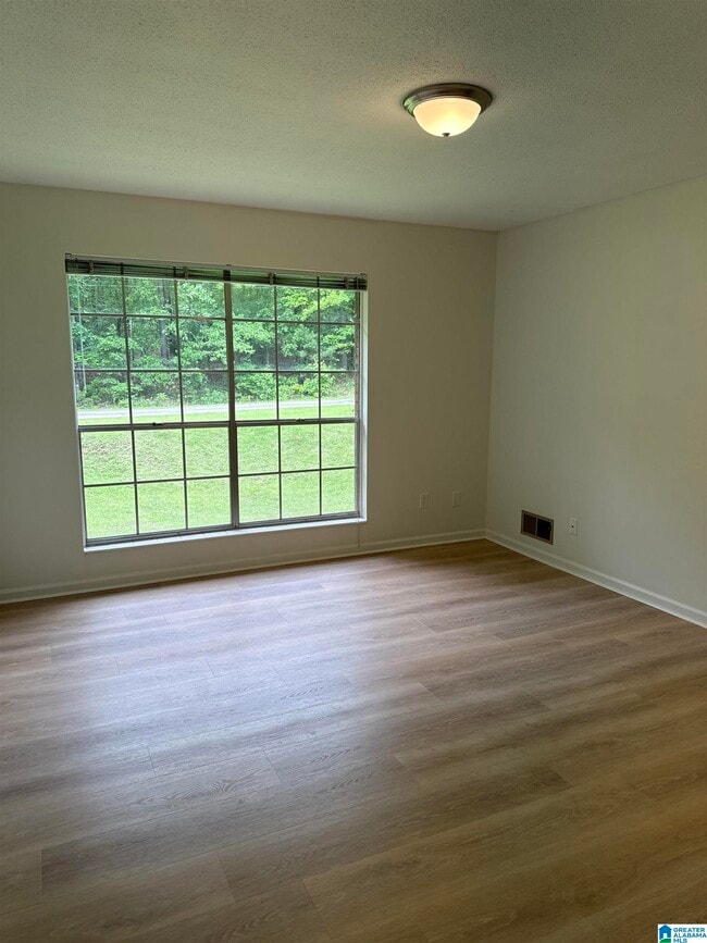 Building Photo - 81 Brookview Ln