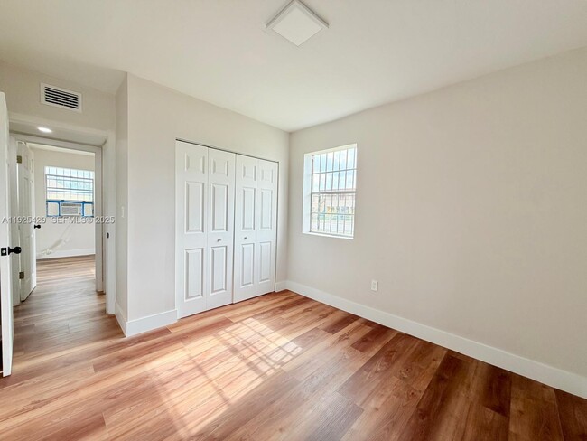 Building Photo - 4801 NW 33rd Ave