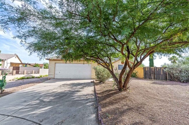 Building Photo - 7221 S Camino Alegre