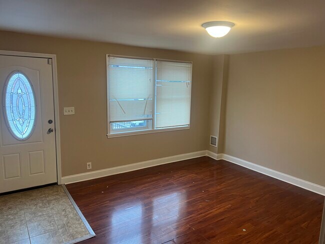 Building Photo - 44X Random Rd