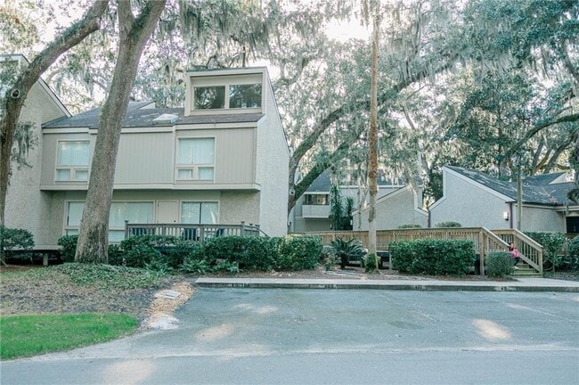 Building Photo - 409 Fairway Villas