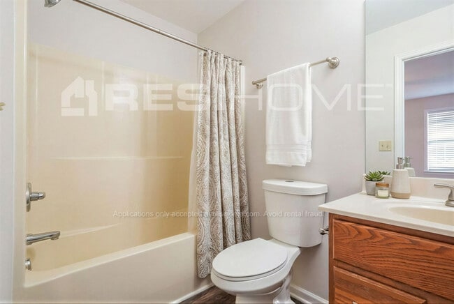Building Photo - 406 Forrest Dr