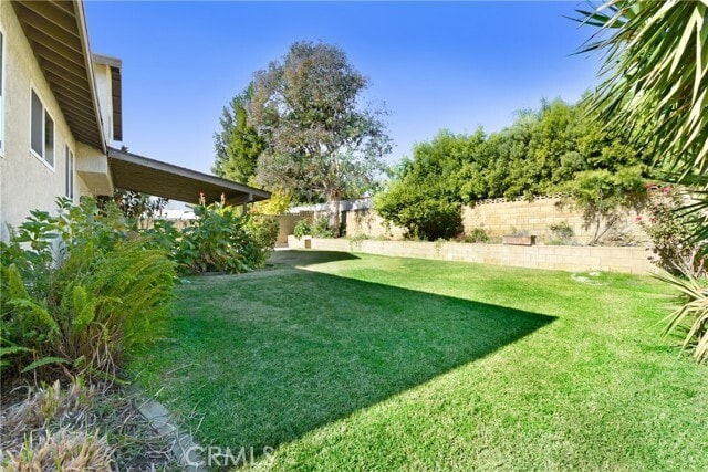 Building Photo - 10344 Mignonette St