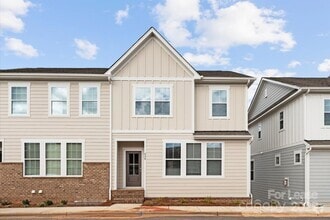 Building Photo - 628 Amalfi Dr