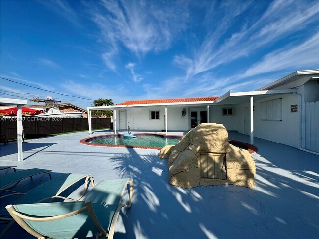 Building Photo - 12812 SW 20th St