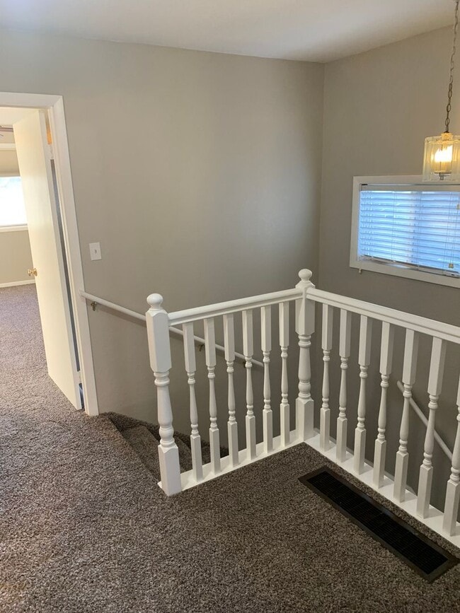 Building Photo - Stunning 4 Bed / 2 Bath Home in the Heart ...