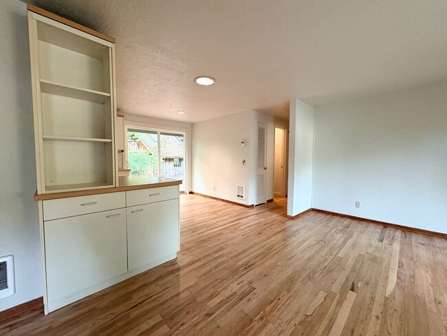 Building Photo - 3060 Onyx St