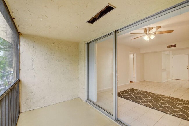 Building Photo - 490 NW 20th St