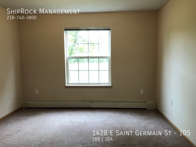 Building Photo - 1428 E St Germain St