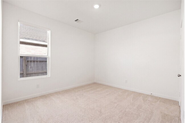 Building Photo - 26623 Prairie Smoke Ln