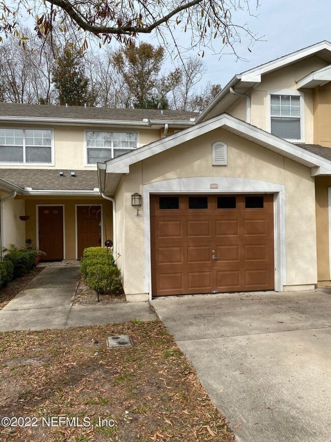 Primary Photo - 2 bedroom 2.5 bath Townhome with 1 car att...