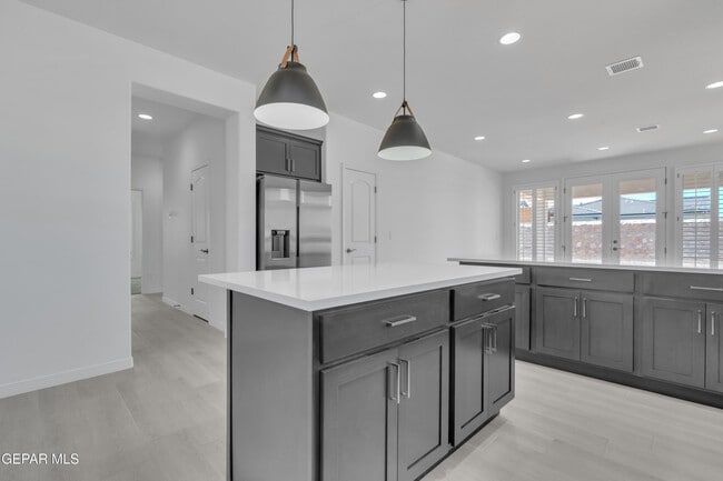 Building Photo - 14936 Hill Ridge Ct