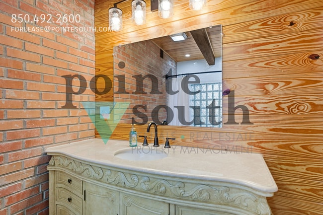 Building Photo - 27522 Burkhardt Dr