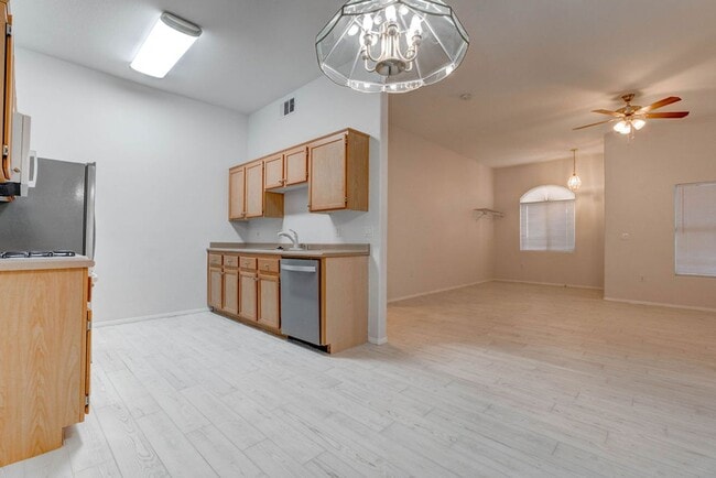 Building Photo - 700 Carnegie St