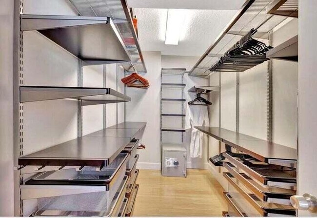 Building Photo - 4200 N Ocean Dr