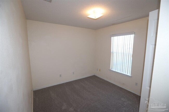 Building Photo - 319 Mizzen Ln