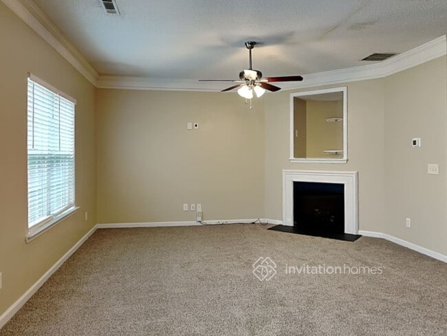 Building Photo - 526 Hansen Dr