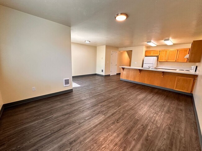 Building Photo - 2607 S Cloverleaf Loop