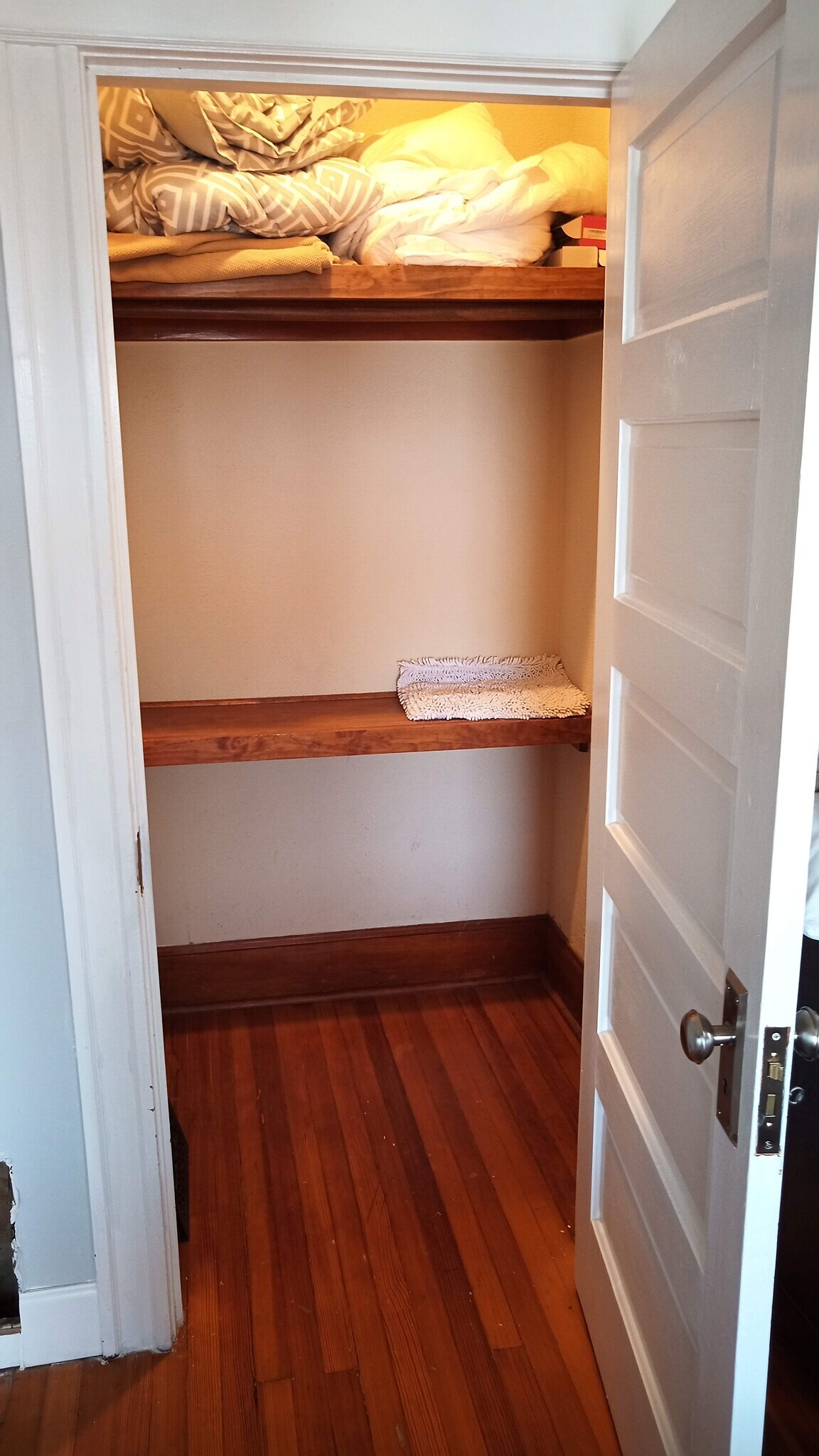 Building Photo - 2415 N Vine St