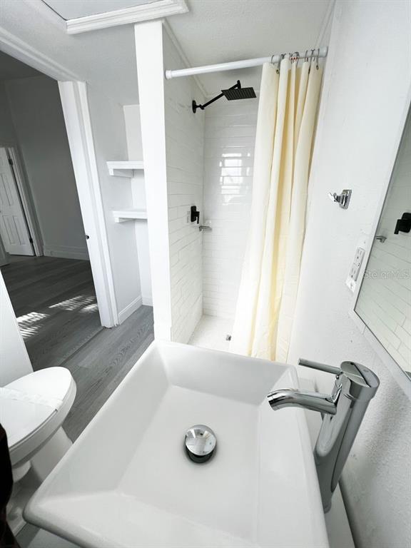 Building Photo - 205 S Grove St