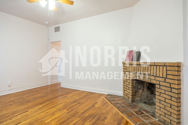 Building Photo - Adorable Private One Bedroom, One Bathroom...
