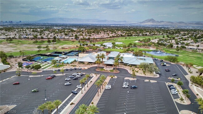 Building Photo - 2118 Desert Woods Dr