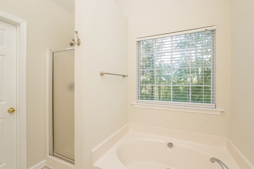 Building Photo - 212 Browning Cir