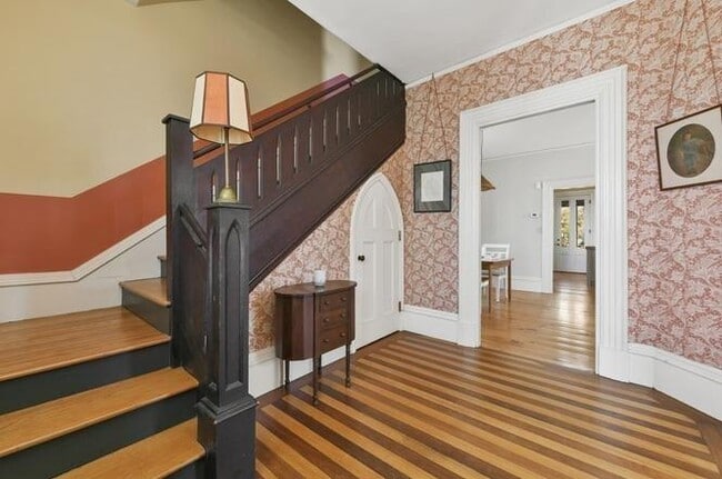 Building Photo - 197 Morrison Ave