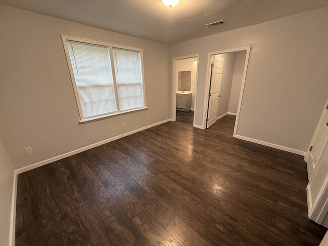 Building Photo - 1031 N Belvedere Blvd