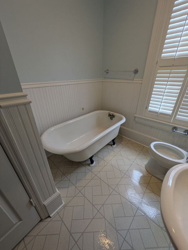 Building Photo - Beautiful home in the heart of Valdosta