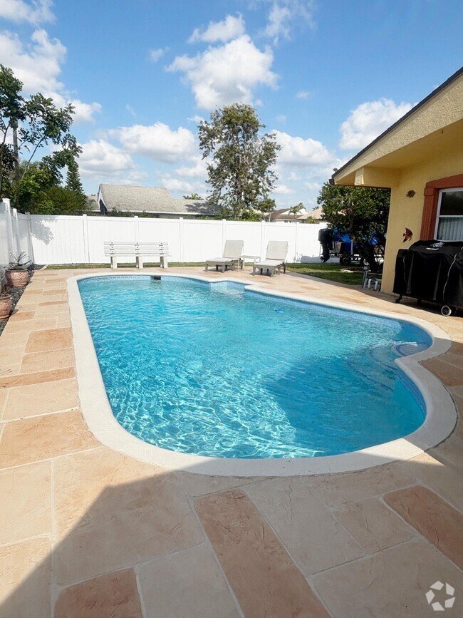 Building Photo - 11426 Country Sound Ct