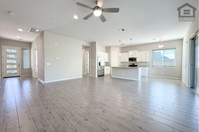 Building Photo - 3Bed/2Bath Home in Cave Creek! Move-In Ready on 05/21/2026! -- NO HOA!