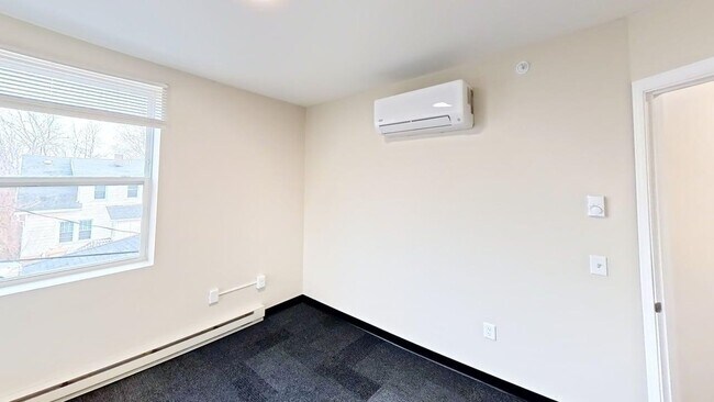 Building Photo - 3554 E Washington Ave