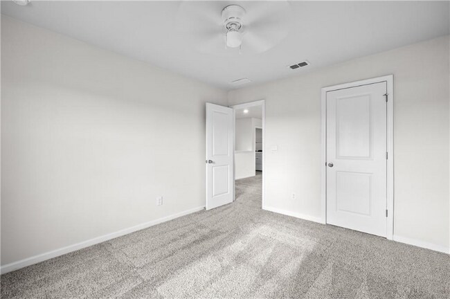 Building Photo - 5947 Green Ash Ct