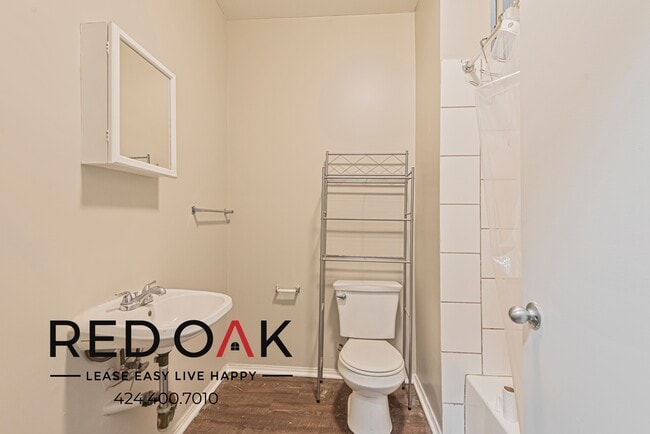 Building Photo - 692 Valencia St