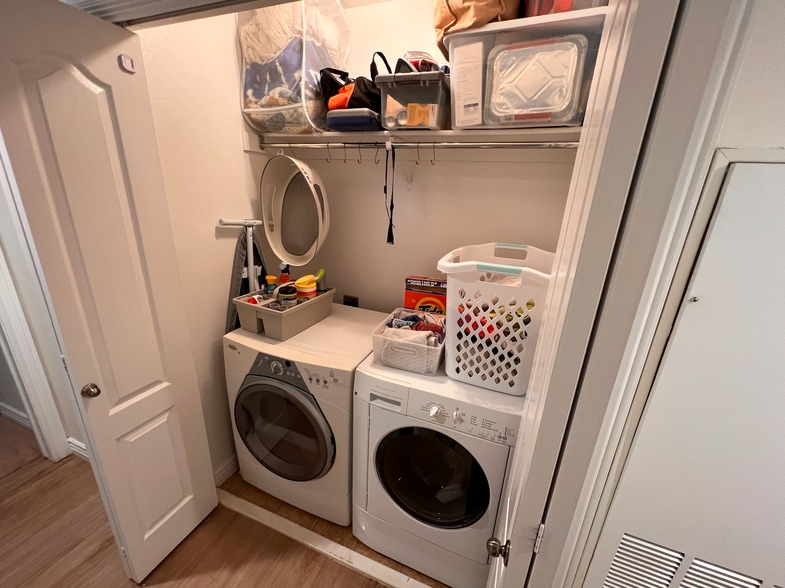 Washer/Dryer Stay - 574 S 2150 W