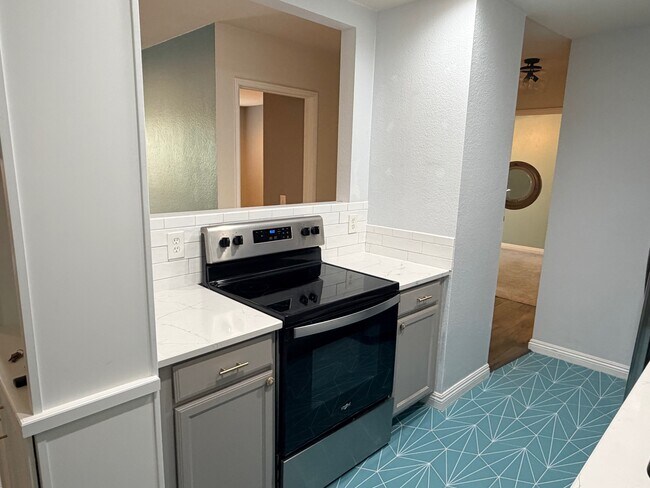 Building Photo - 1780 S El Camino Real